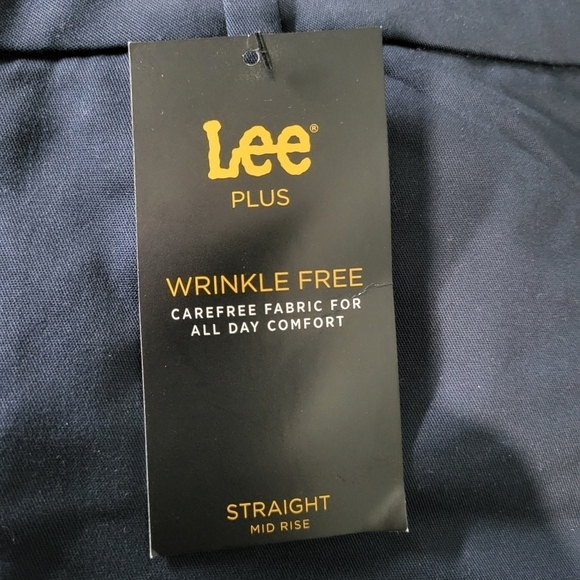 Lee Plus Size Relaxed Fit Straight Leg Pant Size 24W NWT - Picture 7 of 11